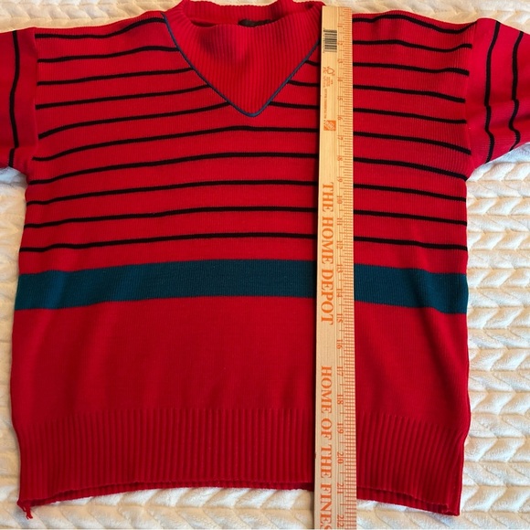 Jordache Vintage Women Red and Black Striped  sweater size Medium - Picture 5 of 8